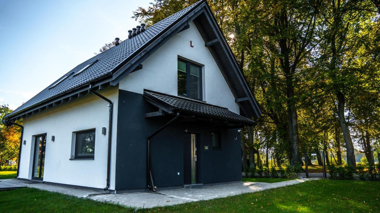 Villa Domowy Zakatek Tuchom Exterior foto